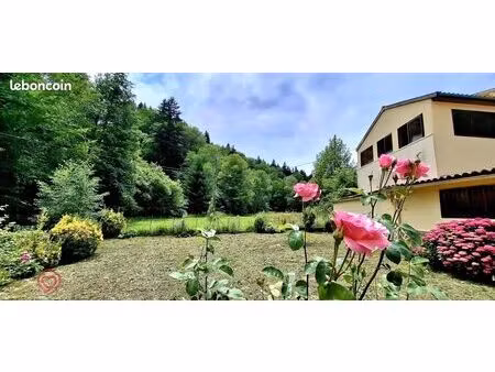 propriété 9 pièces 227 m²