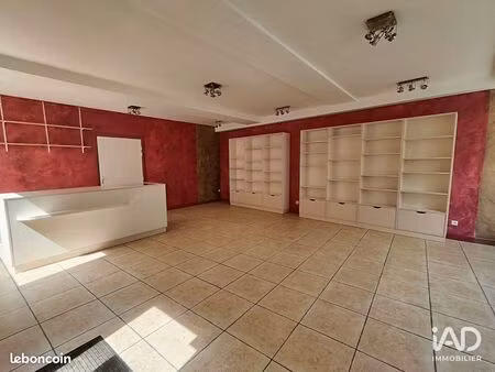 boutique 78 m² châlons-en-champagne