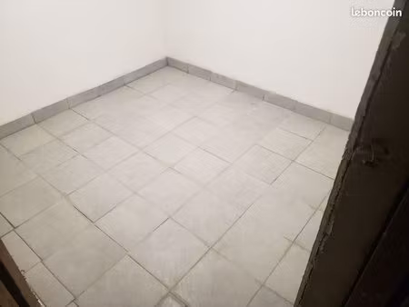 local de stockage a louer