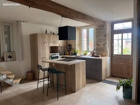 maison 2 chambres sur 378m²