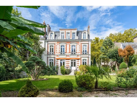 hyper centre de tours  exceptionnel hotel particulier sur une parcelle de plus de 1300m2