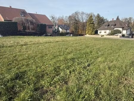 réf: 11156 – prix: 295.000 € – terrain env. 11 ares  viabilisé  libre d’architecte!