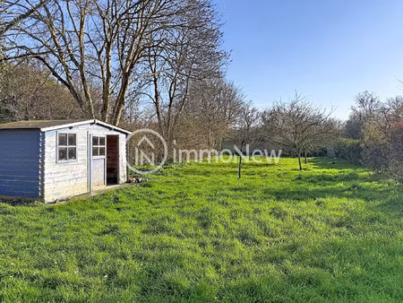 terrain 855m2 à deux pas des commerces  au calme