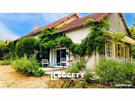 maison 10 pièces 281 m²