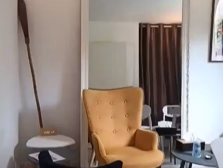 cabinet 12m² avec salle d'attente dans centre de soin médecine douce