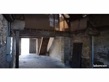 grand garage local stockage atelier bricolage