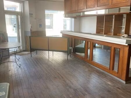 local  commercial  centre ruffec