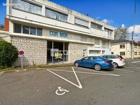 local commercial 267 m²