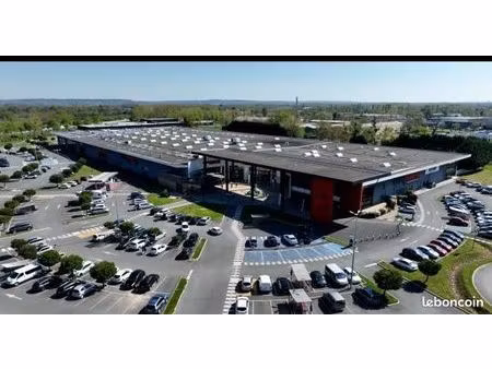 local commercial 298 m²