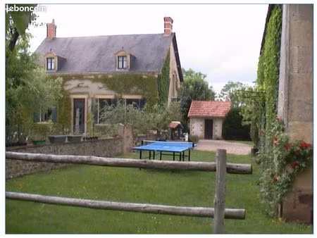 maison en pierre (régisseur de domaine 1930) composée de 3 bâtiments (maison  corps de fer