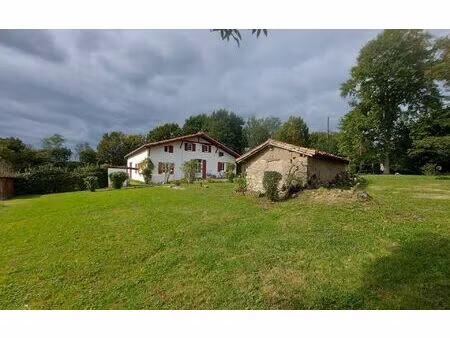 maison urcuit 175 m² t-6 à vendre  590 000 €