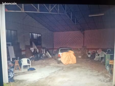 garages vides pour stationnement camping car