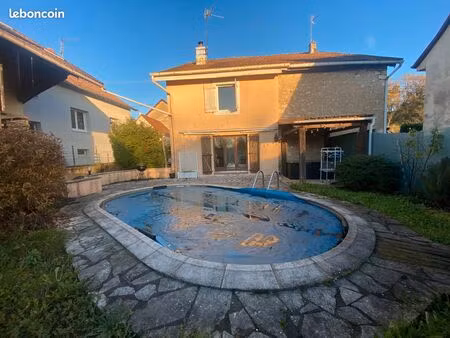 belle maison de 93 m2 avec piscine - trevenans (proche belfort/montbéliard)