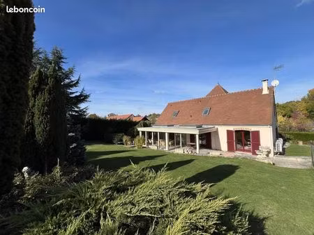 maison 7 pièces 205 m²