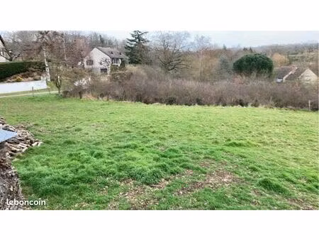 terrain constructible de 6080 m2