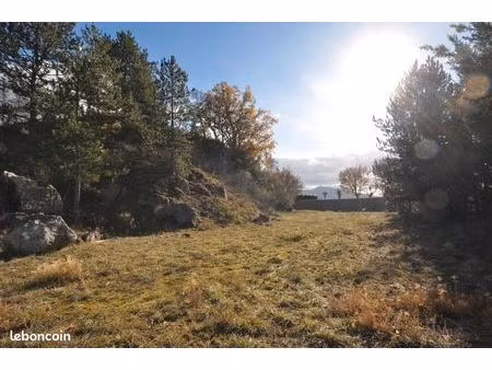 terrain 2 000 m² saint andre les alpes