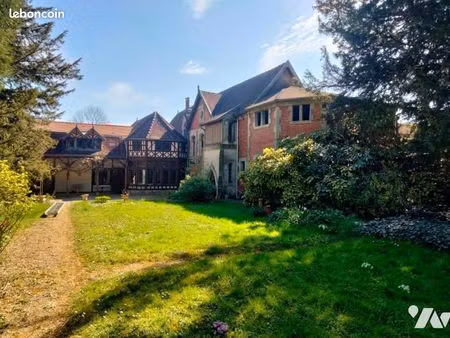 maison 12 pièces 405 m²