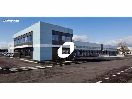 local industriel 5 326 m²