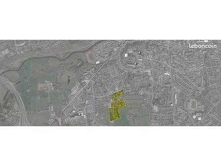 terrain 231 m² saint lo