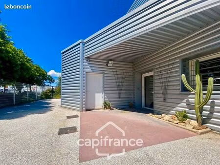 local bureaux 792 m²