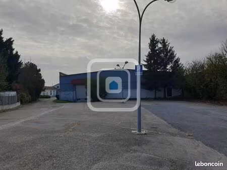local commercial 4 800 m²