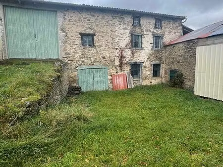 corp de ferme à vieillespesse 15500