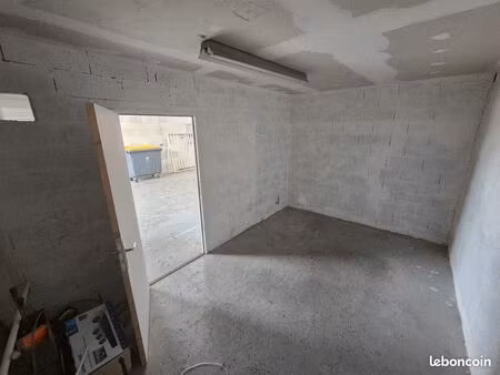 box de stockage 35m3 brive 14m2