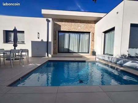 villa contemporaine  117m2 avec piscine