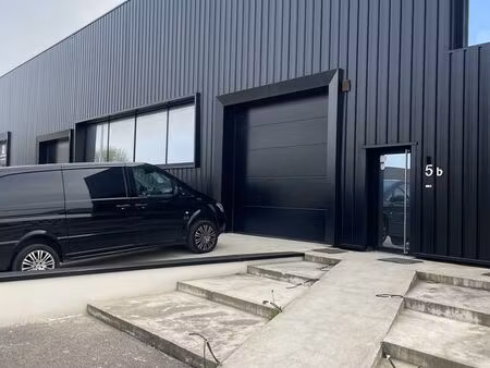 superbe local commercial 650 m2 zone ikea