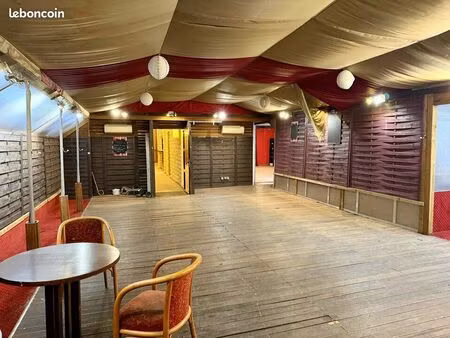 local commercial 2 100 m²