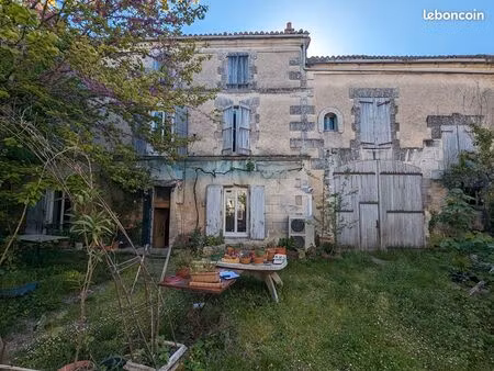 propriété 8 pièces 213 m²