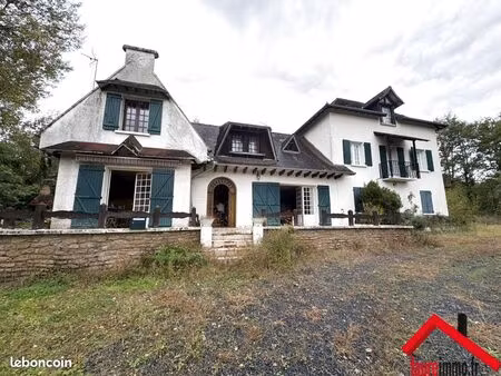 maison 10 pièces 237 m²