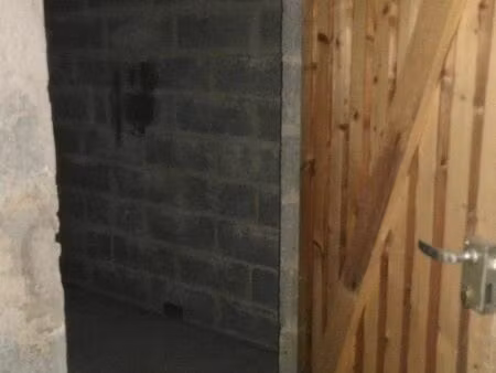 2 caves face gare rer e / futur métro 15