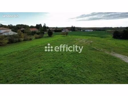 terrain 683 m² brie