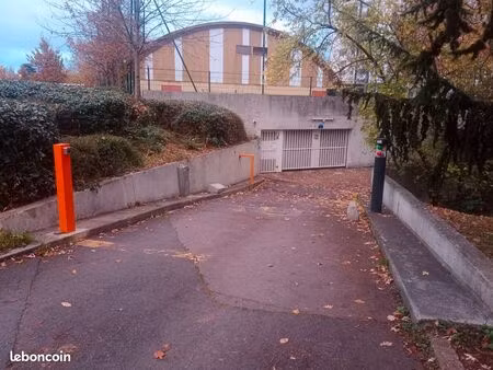 parking 11m carré jules michelet