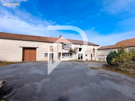 propriété 5 pièces 174 m²