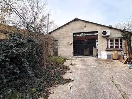 hangar 260 m² montreuil
