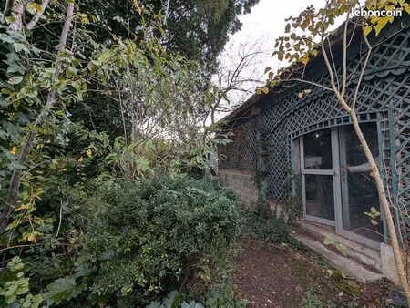 maison 1 pièce 100 m²