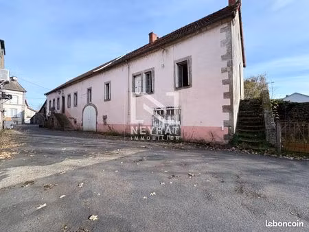 immeuble 16 pièces 366 m²