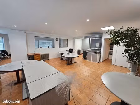 local commercial 156 m2