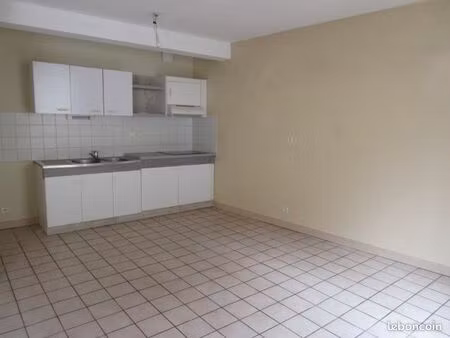 appartement 3 pièces 80 m²