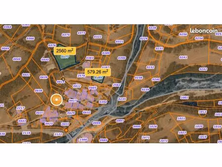 deux terrains constructibles – 2 560 m² + 579 m² – parcelle urbanisée incluse – 150 000 le
