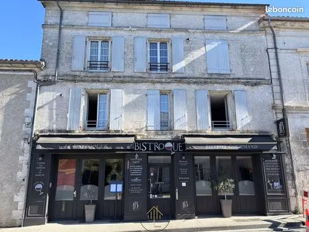 immeuble 275 m² montmoreau-saint-cybard