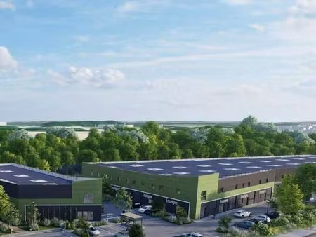 local d'activité 885 m²