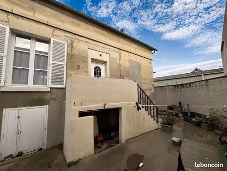 maison 6 pièces 121 m²