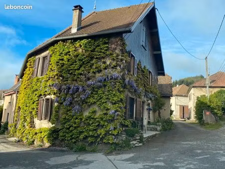 charmante maison de village à saint martin de la cluze