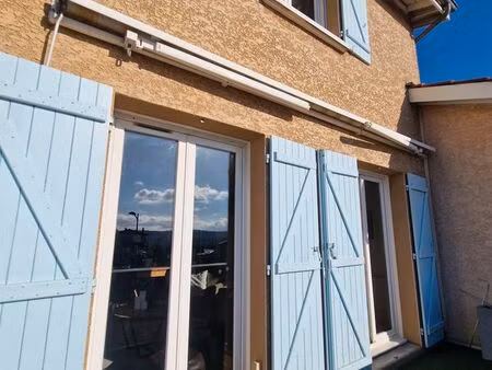 maison t4 81 m² / terrasse / centre village
