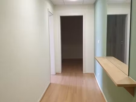 local commercial 117 m²