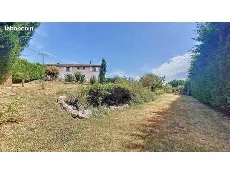 maison 7 pièces 196 m²