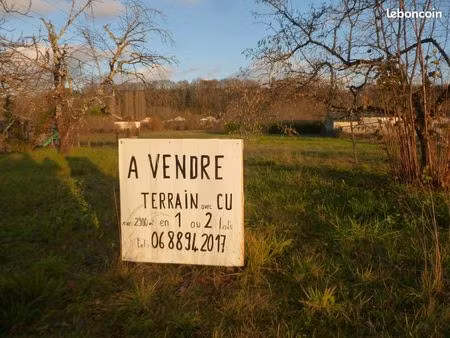 beau terrain avec cu puy l eveque 46700